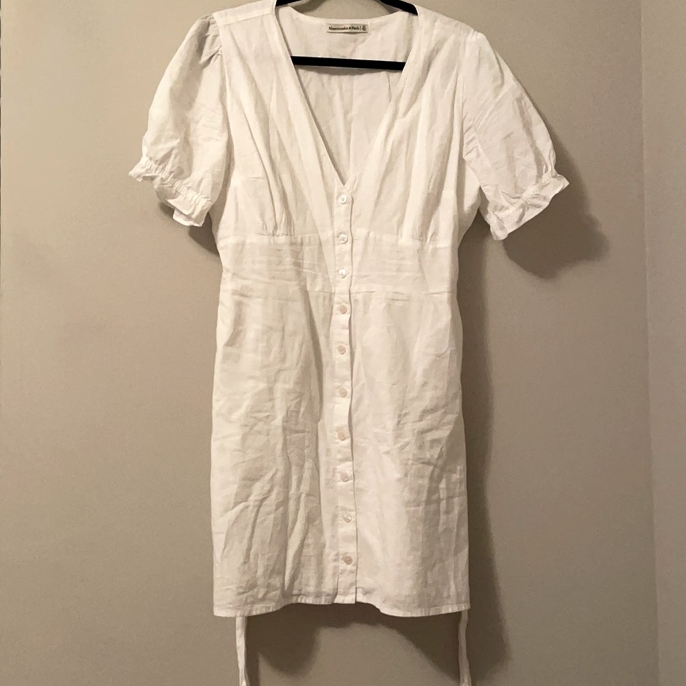 Abercrombie white button up dress with Tie string